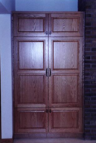 built-in oak entertainment  closed